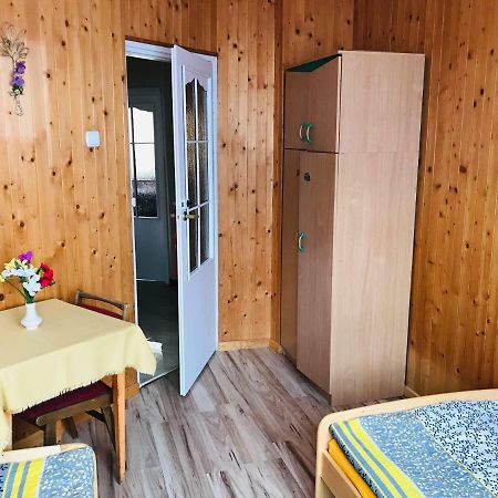 Pokoje Goscinne Уйсоли Екстер'єр фото